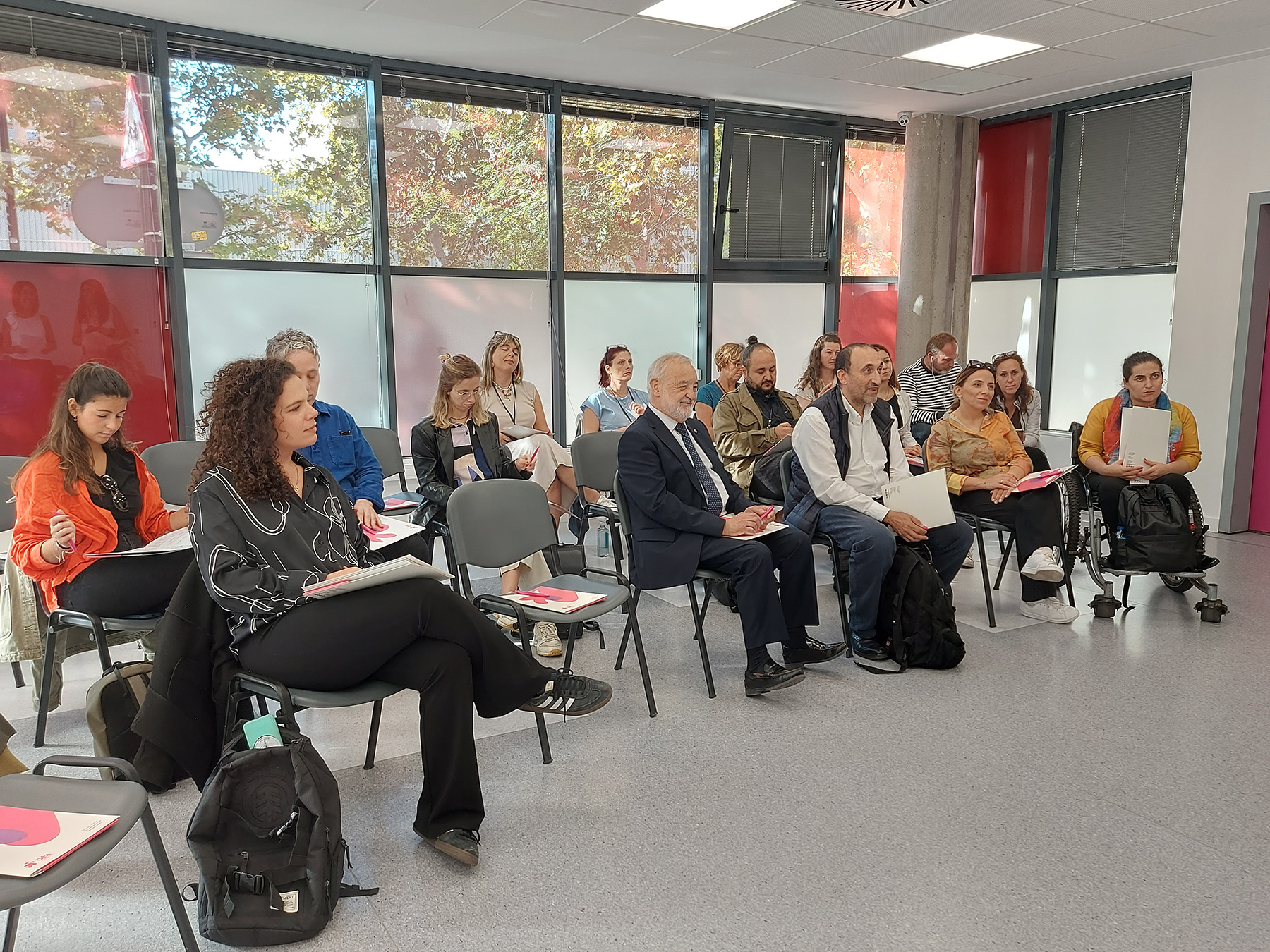 Charla en la Sala polivalente